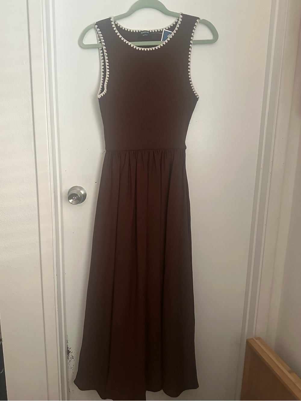 Sleeveless Brown Maxi Dress with White Trim